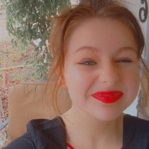 Meet your Posher, Ava